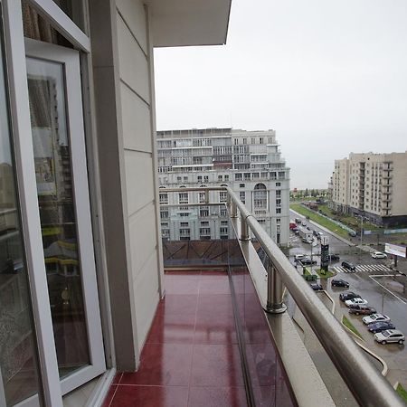 5 Rooms Батуми Екстериор снимка