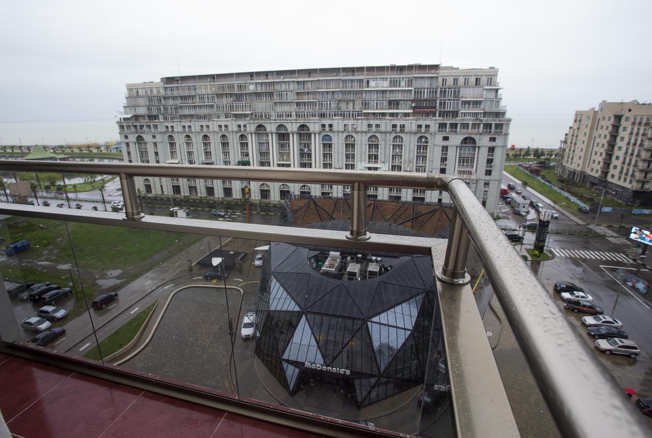 5 Rooms Батуми Екстериор снимка