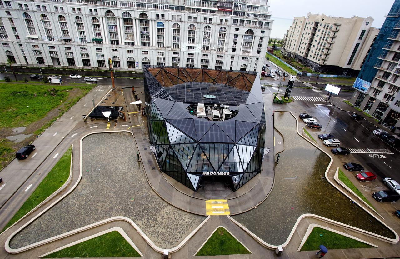5 Rooms Батуми Екстериор снимка