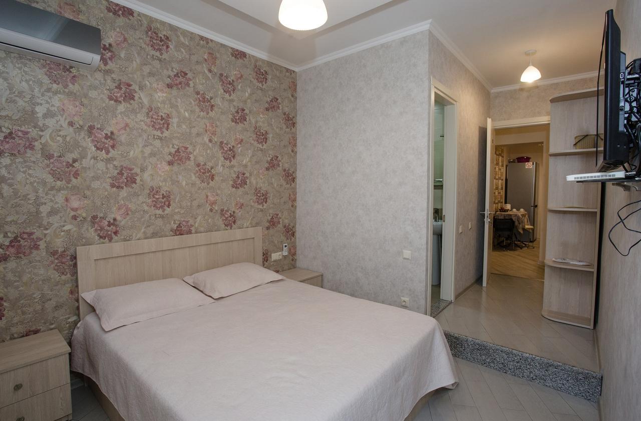 5 Rooms Батуми Екстериор снимка